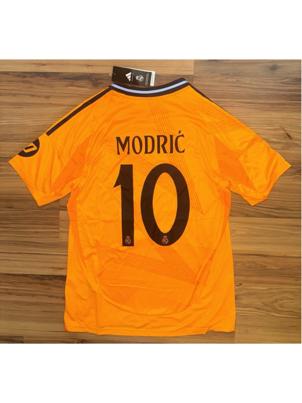 NWT Adidas Real Madrid Modric #10 2024/25 Away Jersey Orange Men's Medium - Picture 2 of 11